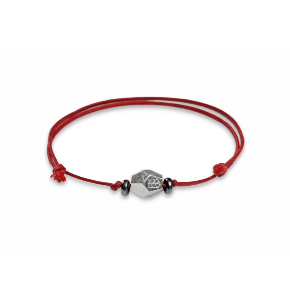 Artisan crafted Chaos - Rouge - Bleu Nomade Made in Italy following traditional jewelry techniques.